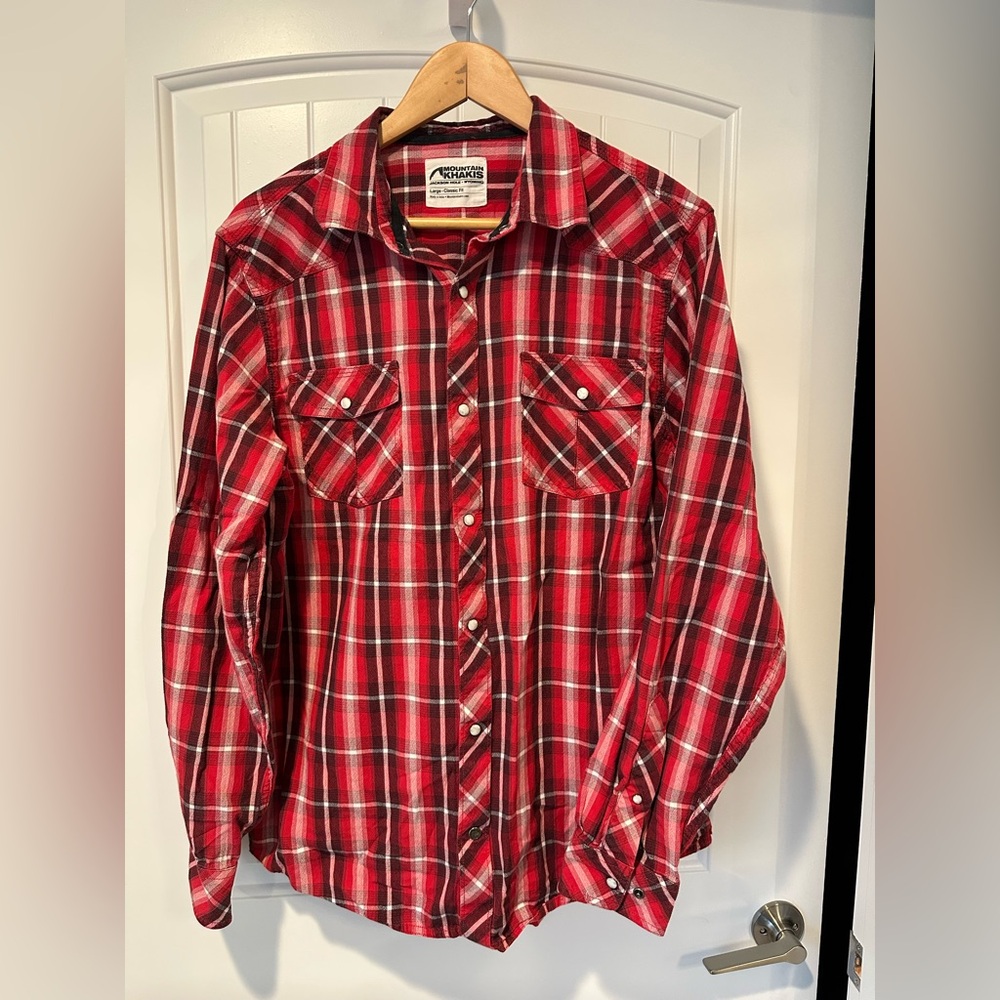 Mountain Khakis Red Plaid Rodeo Shirt w/pearl snap closure - Men’s Large EUC